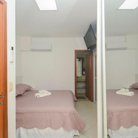 Apto Com Garagem E Lavanderia Em Frente A Praia Guaruja Ngoại thất bức ảnh